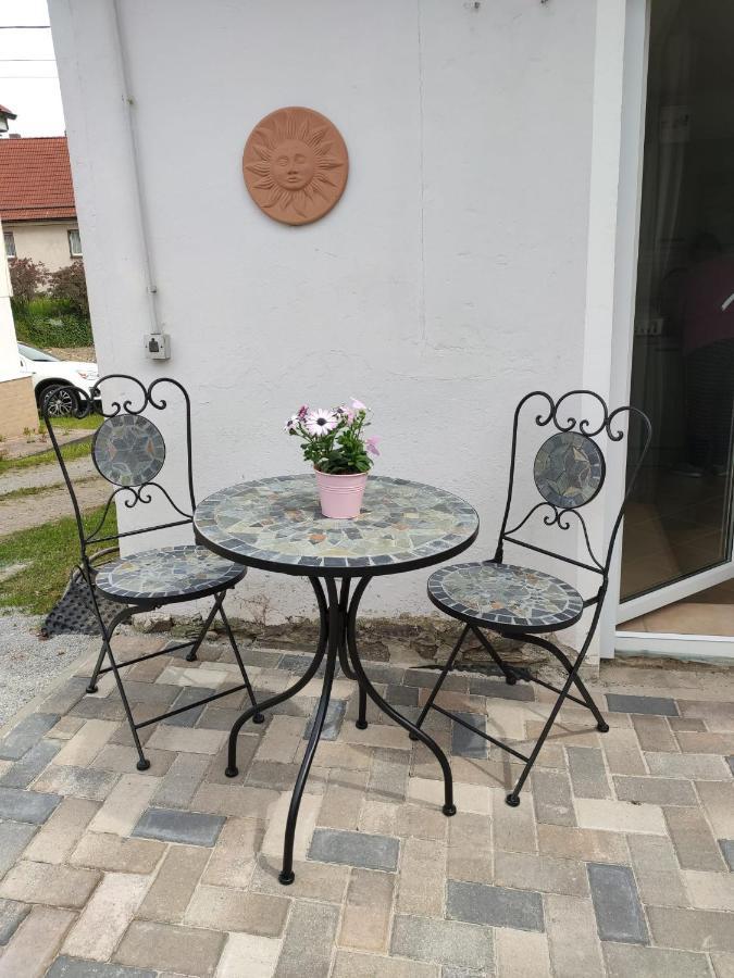 Ferienhaus Blaue Blume Mit 11 Kw Ladestation, Kamin, Terrasse, Eingezaeuntem Garten, Sauna, Wlan, Netflix, 2 Hunde Willkommen! 군터스베르게 외부 사진